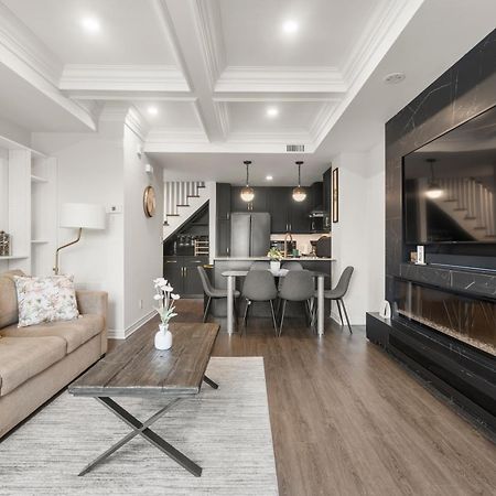 טורונטו Globalstay Luxury Townhouse Minutes Away From Waterfront מראה חיצוני תמונה