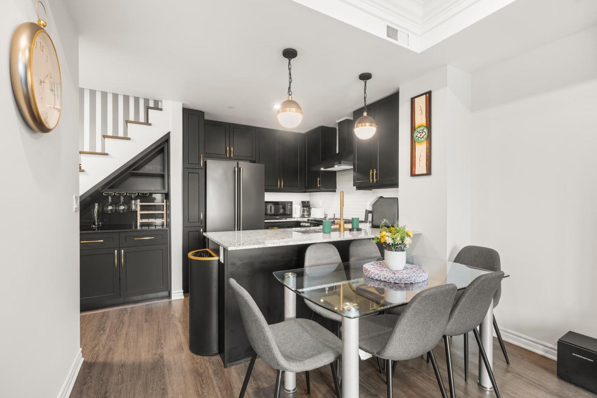 טורונטו Globalstay Luxury Townhouse Minutes Away From Waterfront מראה חיצוני תמונה