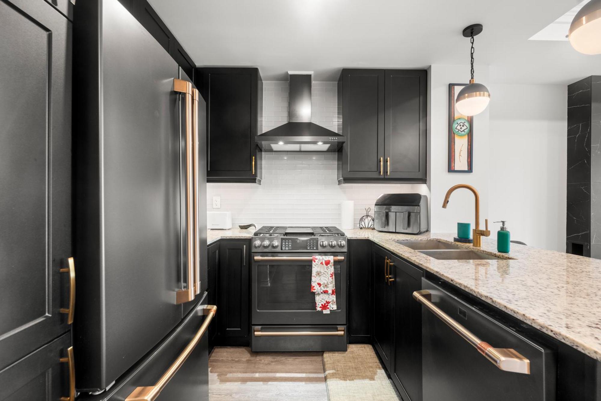טורונטו Globalstay Luxury Townhouse Minutes Away From Waterfront מראה חיצוני תמונה