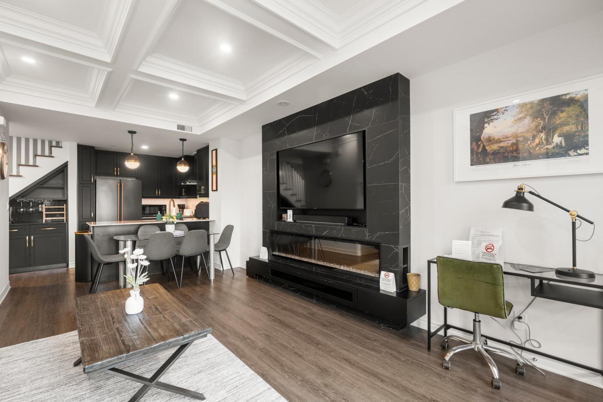 טורונטו Globalstay Luxury Townhouse Minutes Away From Waterfront מראה חיצוני תמונה
