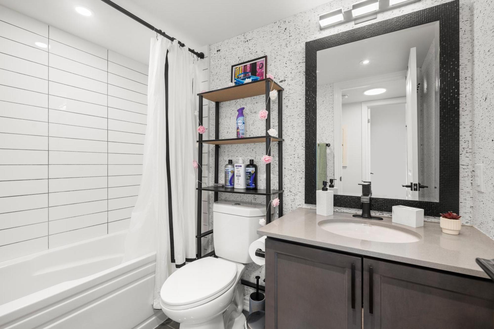 טורונטו Globalstay Luxury Townhouse Minutes Away From Waterfront מראה חיצוני תמונה